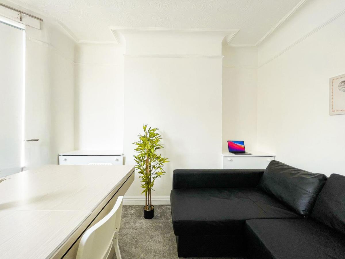 Chic City Loft Room Liverpool Exterior photo